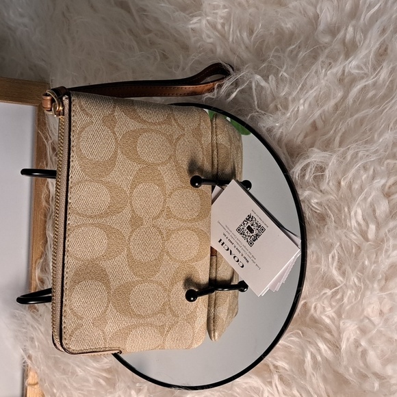 Coach Wristlet NWTs - Picture 4 of 5